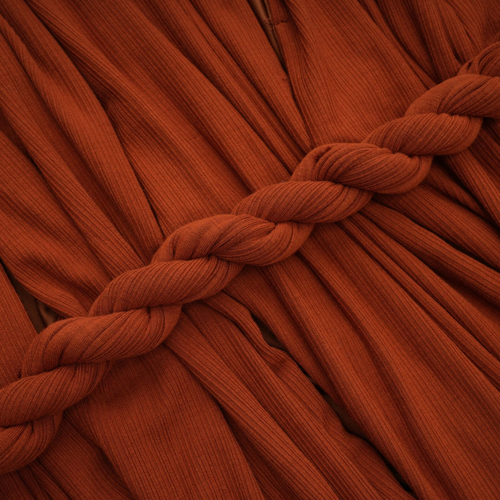 Célestine brunt matchande set med vriden utskuren topp och kjol