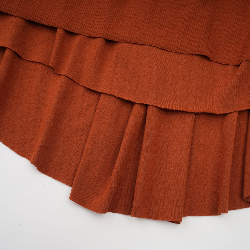 Célestine brunt matchande set med vriden utskuren topp och kjol