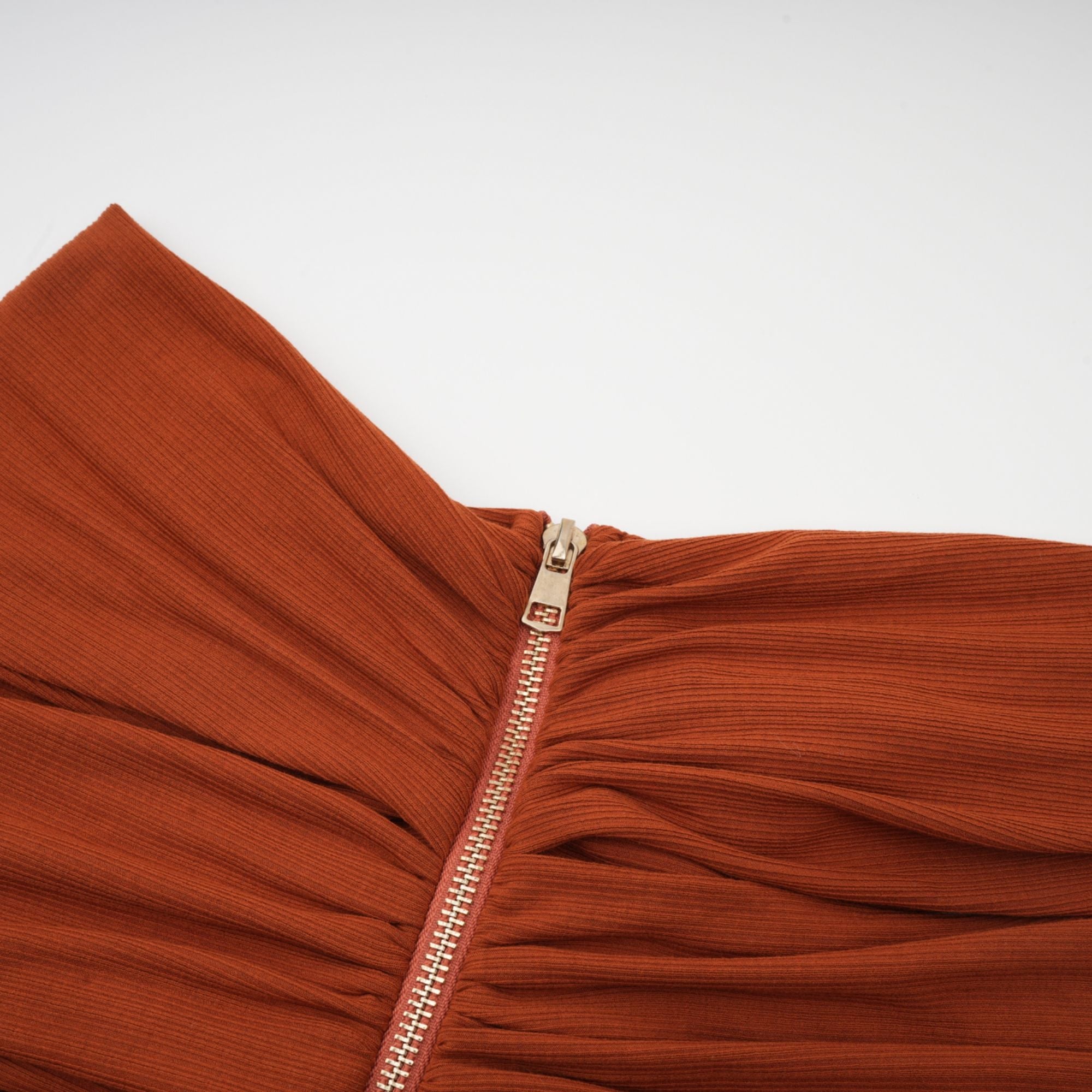 Célestine brunt matchande set med vriden utskuren topp och kjol