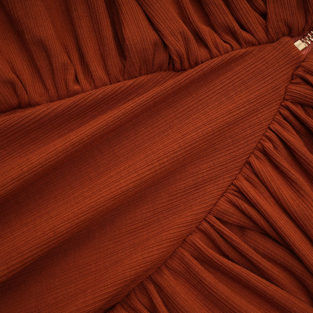 Célestine brunt matchande set med vriden utskuren topp och kjol