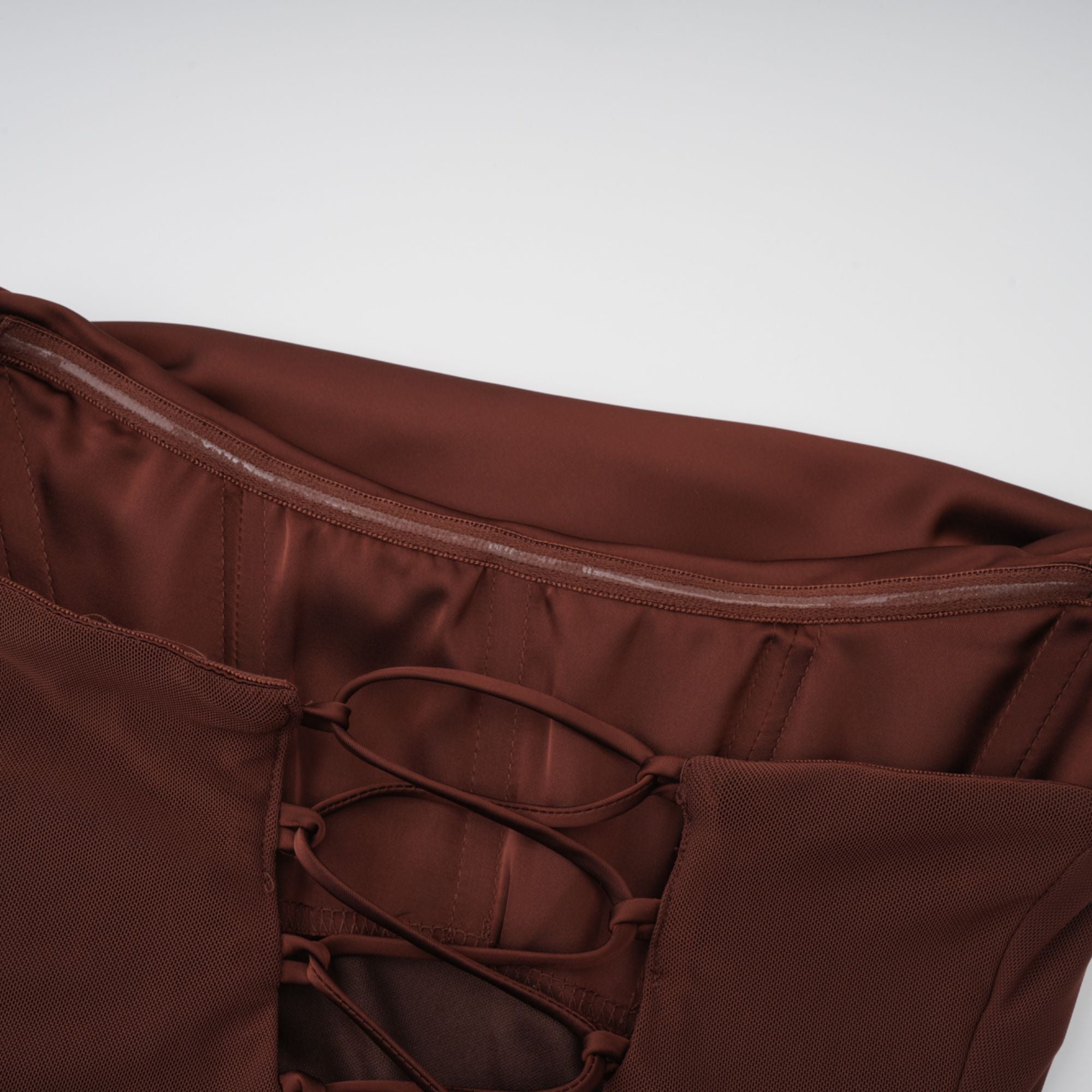 Vedette Brun Rynkad Korsett Maxiklänning (Utan Handskar)