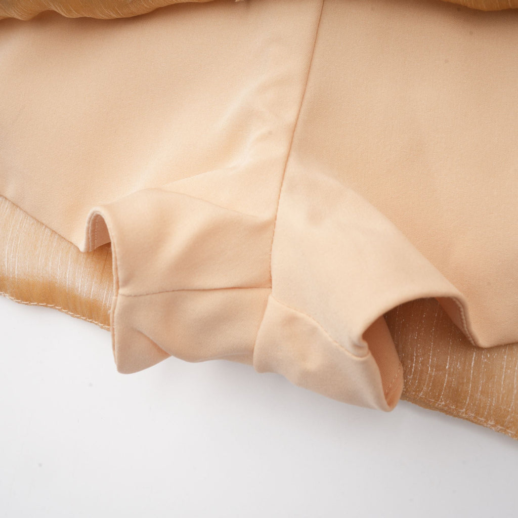 Adelina guldfärgad miniklänning med kristaller och paneler 