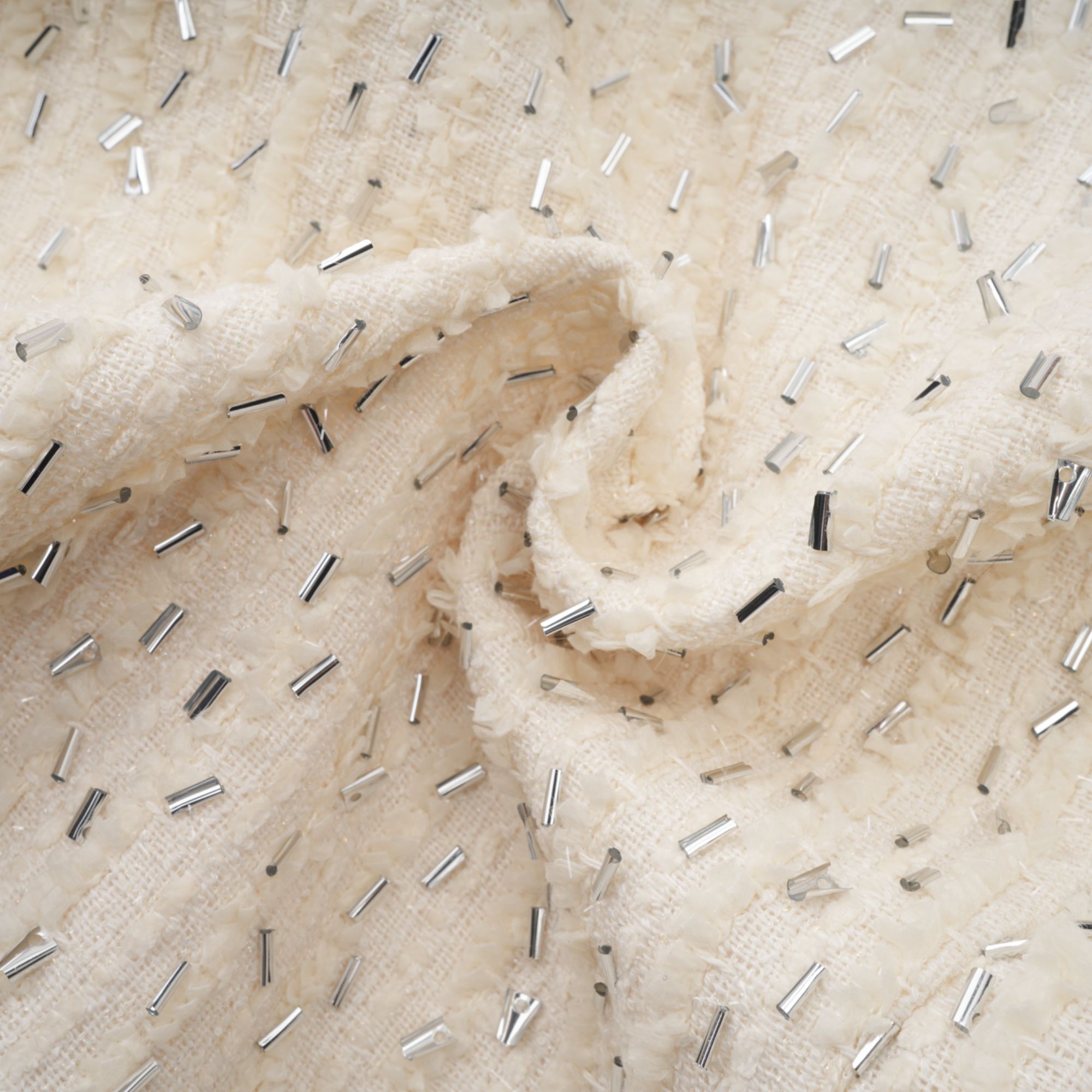 Blanche vit pärl- och volangbeskuren jacka