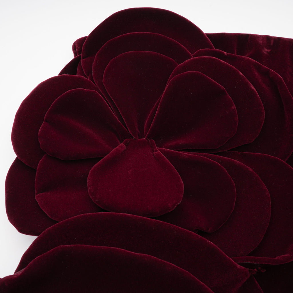 Robe longue rouge azur à appliqués floraux