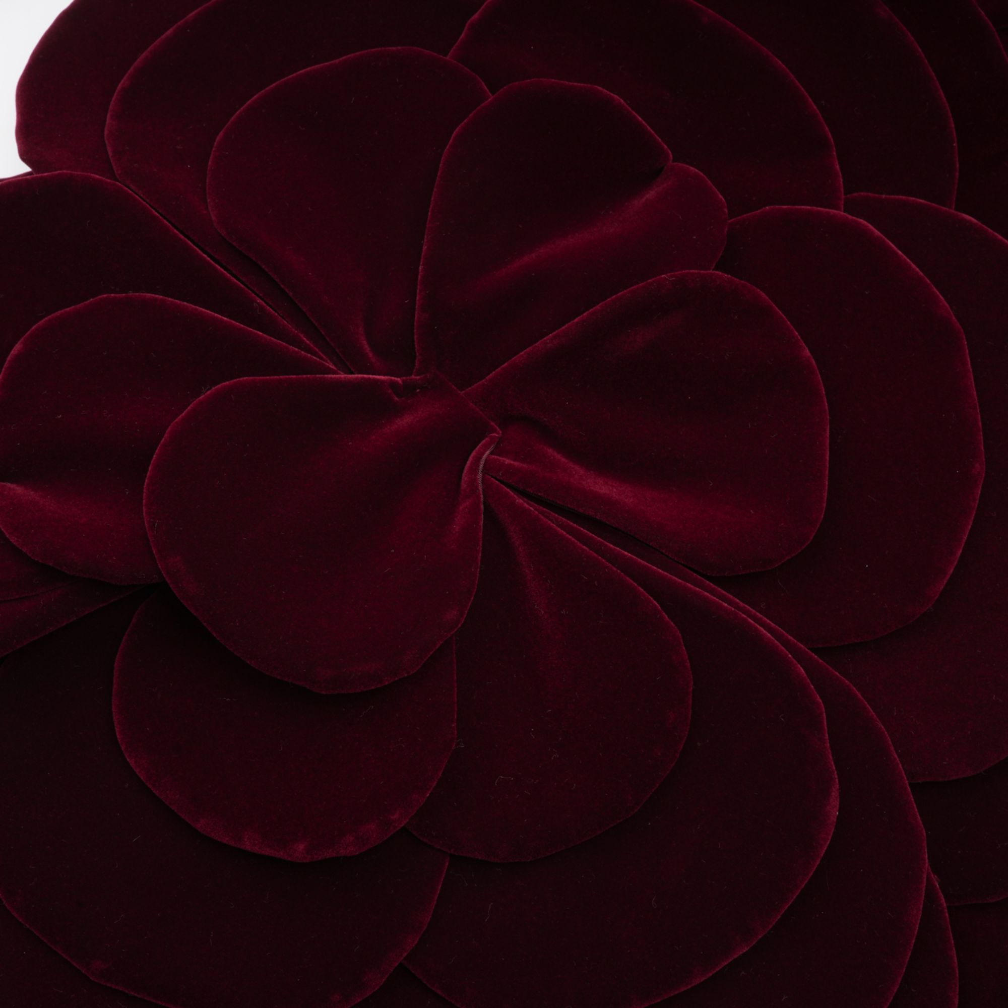 Robe longue rouge azur à appliqués floraux