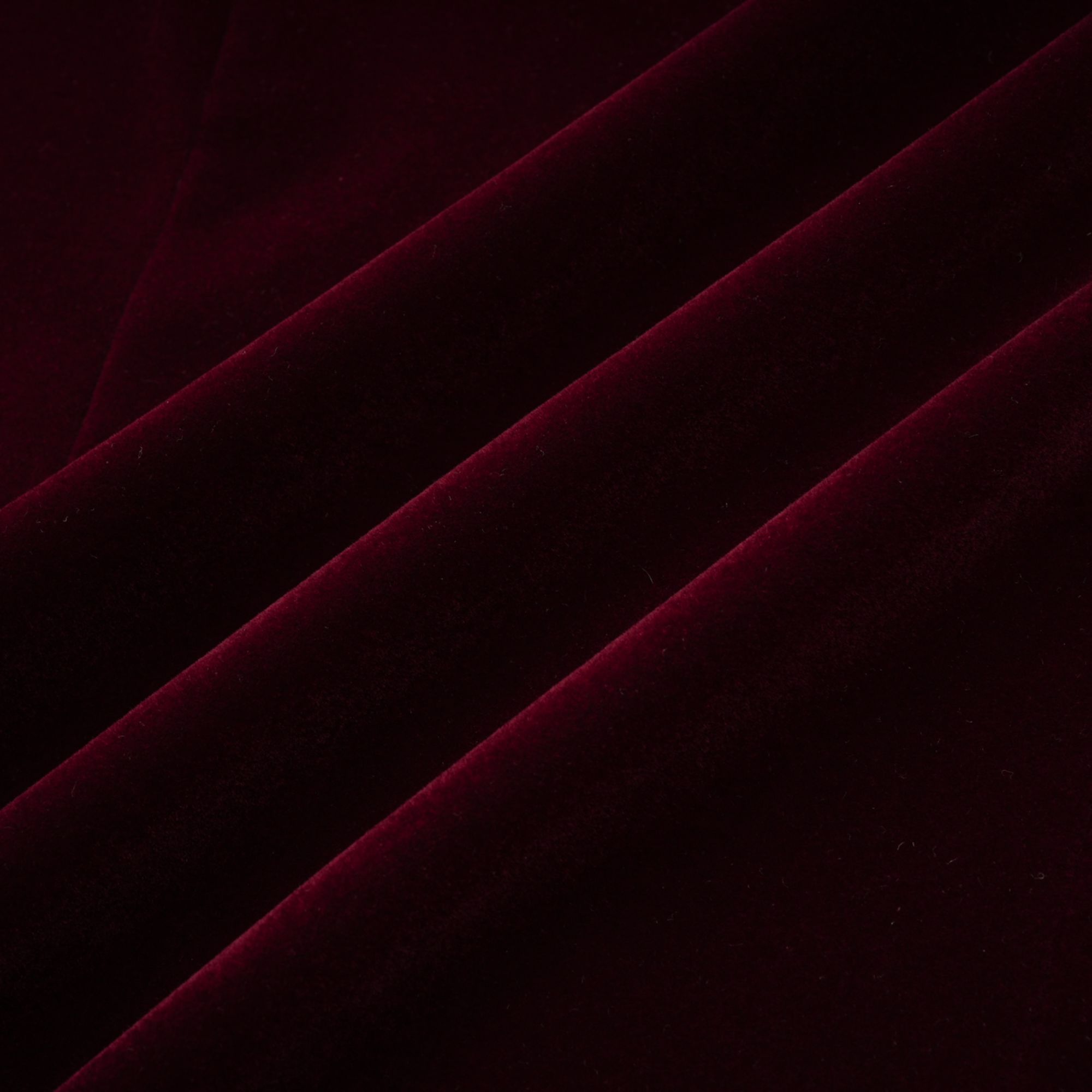 Robe longue rouge azur à appliqués floraux