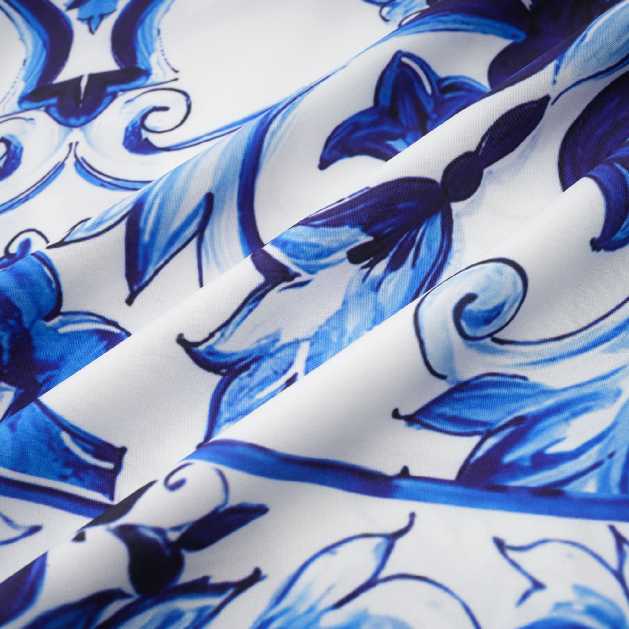 Allegra matchande set med grafiskt tryck, topp och kjol