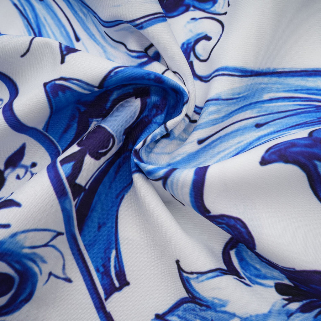 Allegra matchande set med grafiskt tryck, topp och kjol