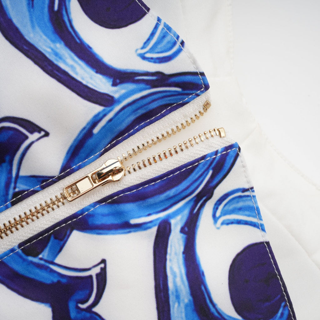 Allegra matchande set med grafiskt tryck, topp och kjol