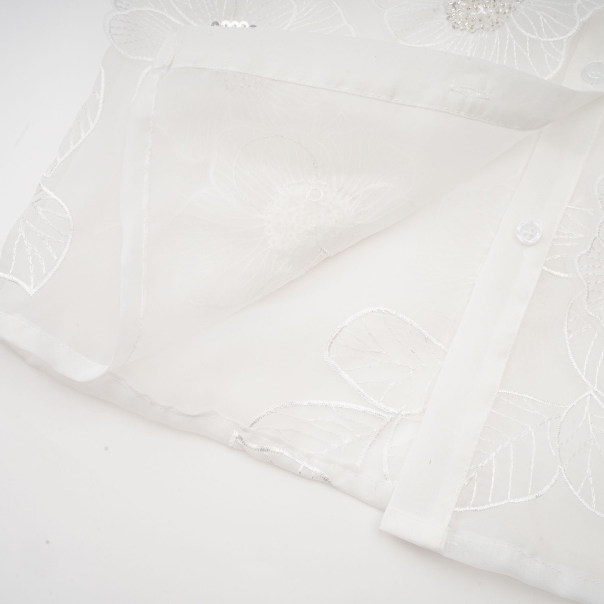 Béatrix vit, utsmyckad, halvtransparent skjorta