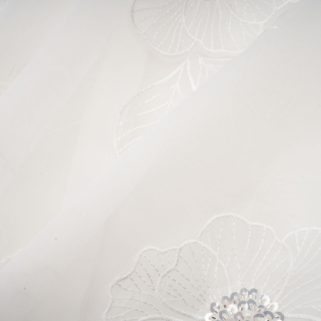 Béatrix vit, utsmyckad, halvtransparent skjorta