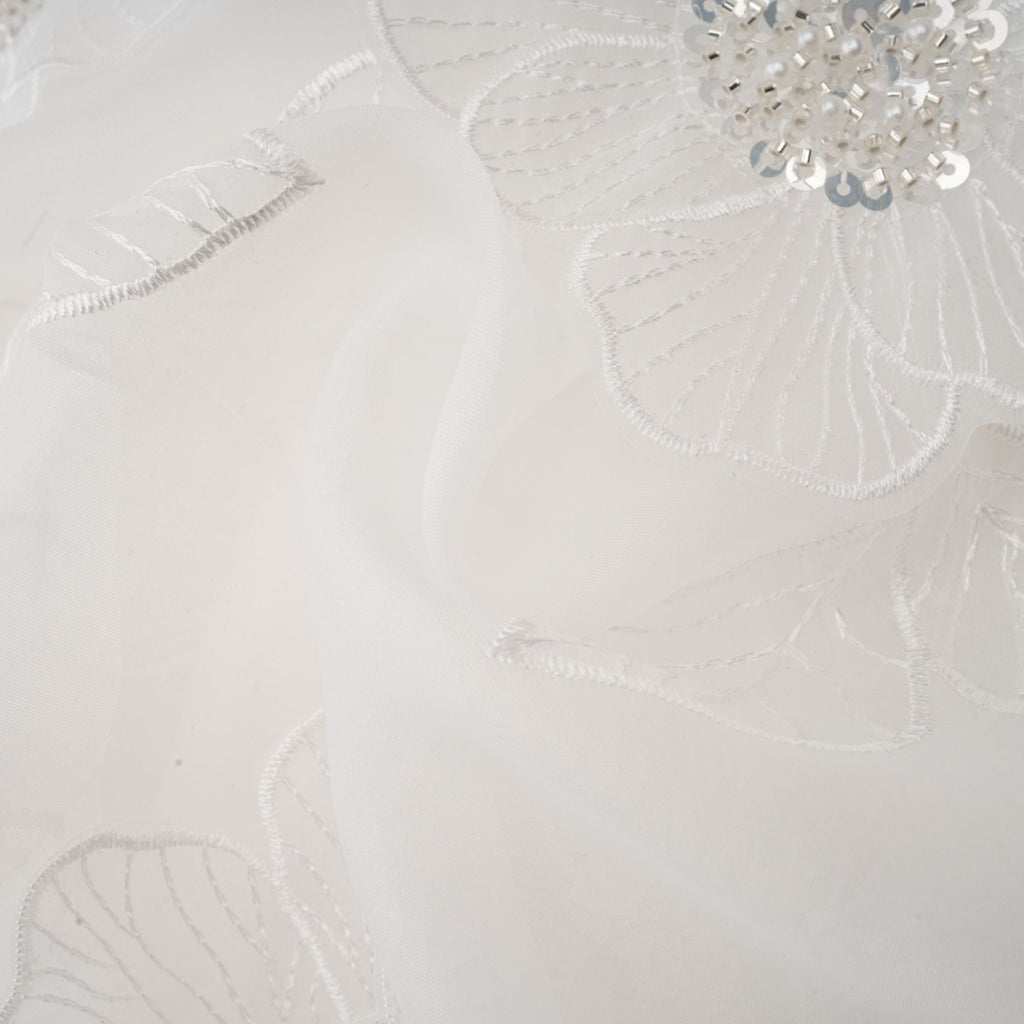 Béatrix vit, utsmyckad, halvtransparent skjorta