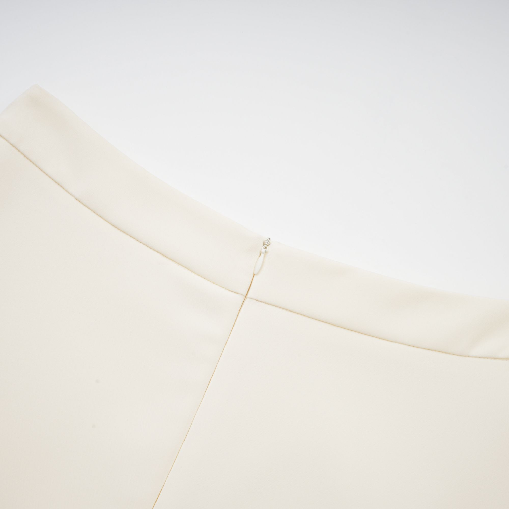 Coralie neutrala 3D-blommiga topp- och kjolset med matchande mönster