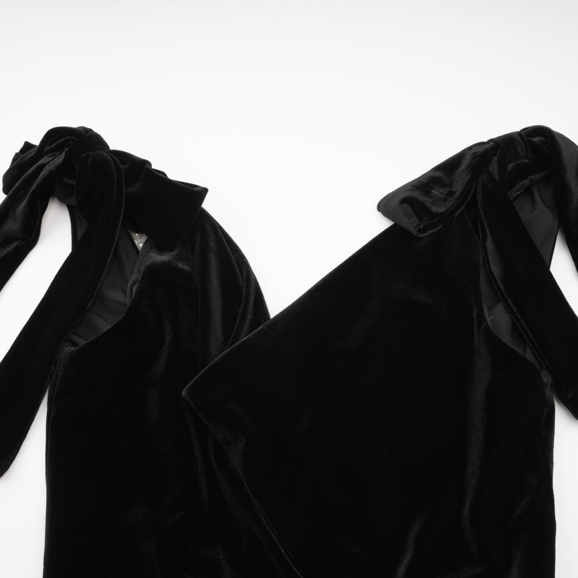 Robe longue Audrey en velours ornée dos nu