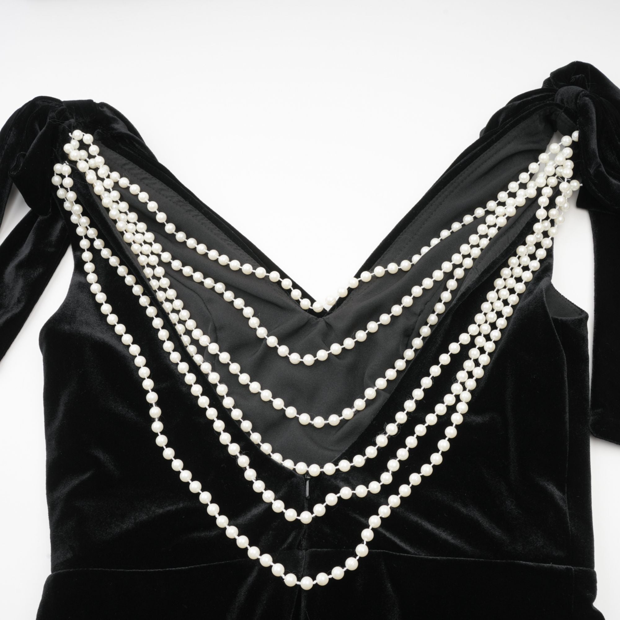 Robe longue Audrey en velours ornée dos nu