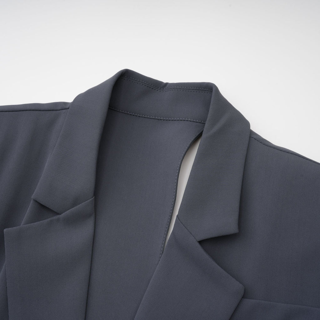 Amelie asymmetrisk jacka med utskurna detaljer 