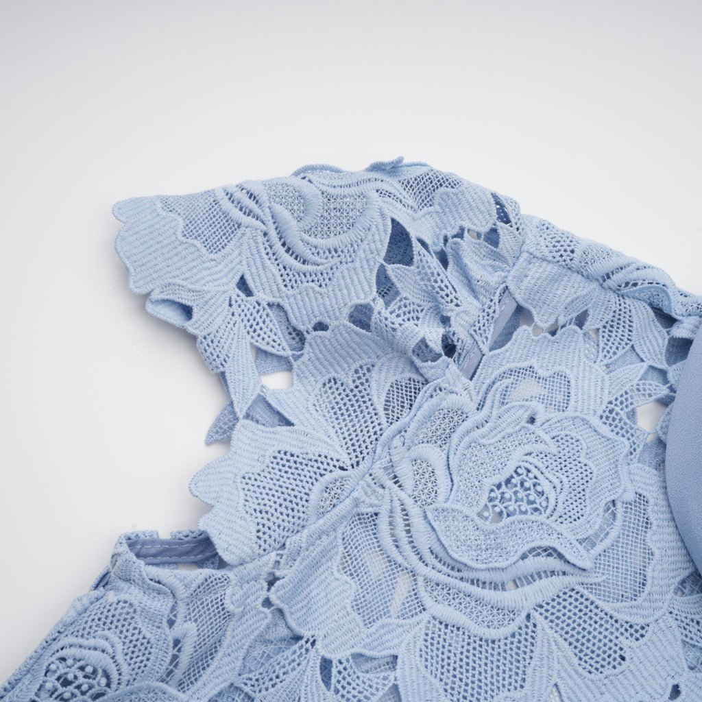 Aurore blå blommig applikation spets midiklänning 