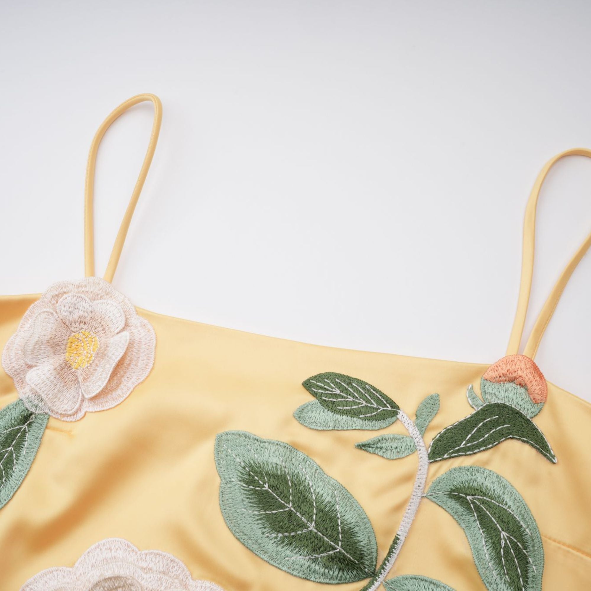 Avril Gul Blommig Broderad Miniklänning