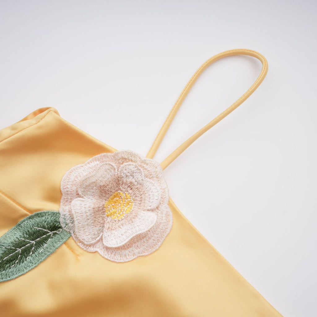 Avril Gul Blommig Broderad Miniklänning