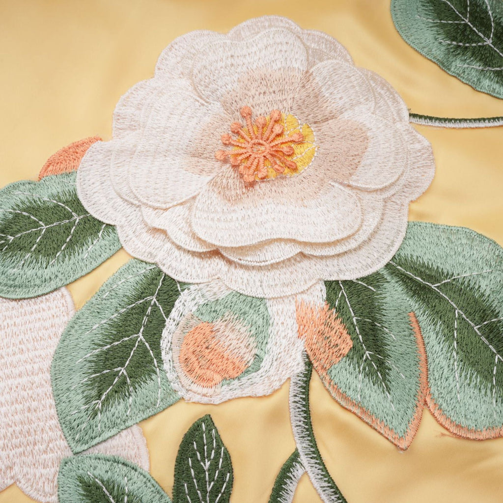 Avril Gul Blommig Broderad Miniklänning