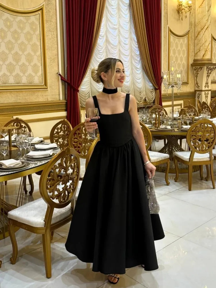 Aletta | Midjeklänning med bustierdesign