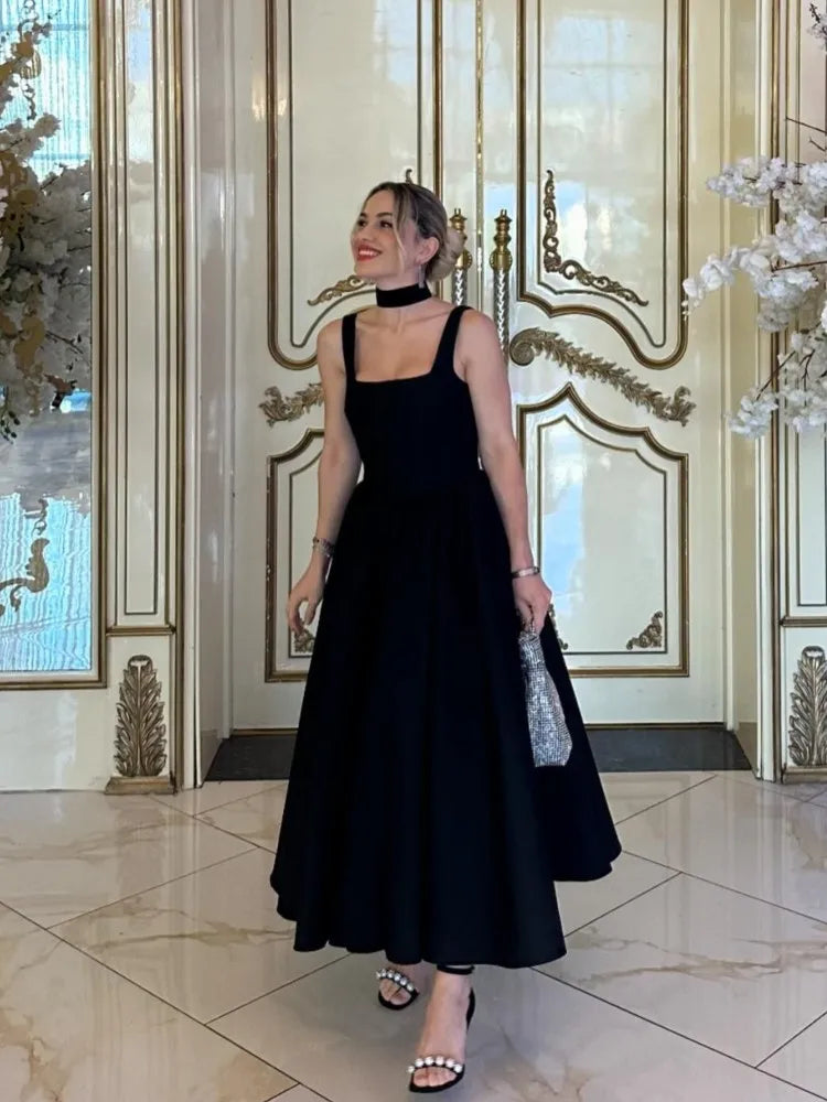 Aletta | Midjeklänning med bustierdesign