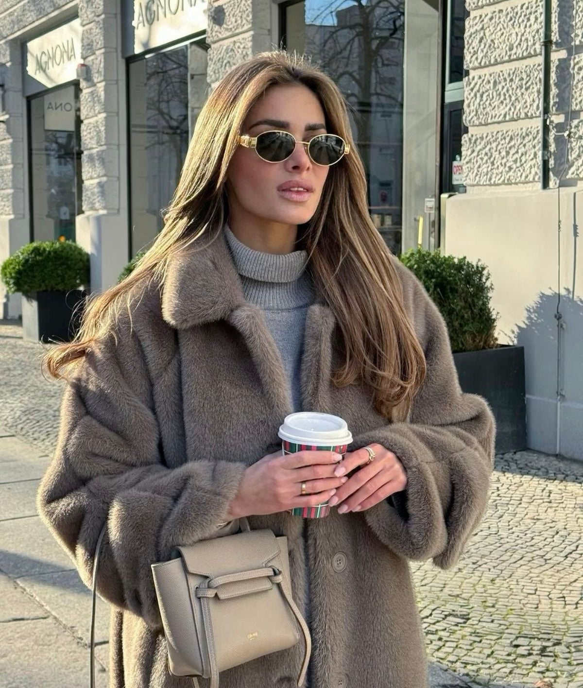 Isya | Vintage Kleine Zonnebril voor Dames – Klassiek & Uniek