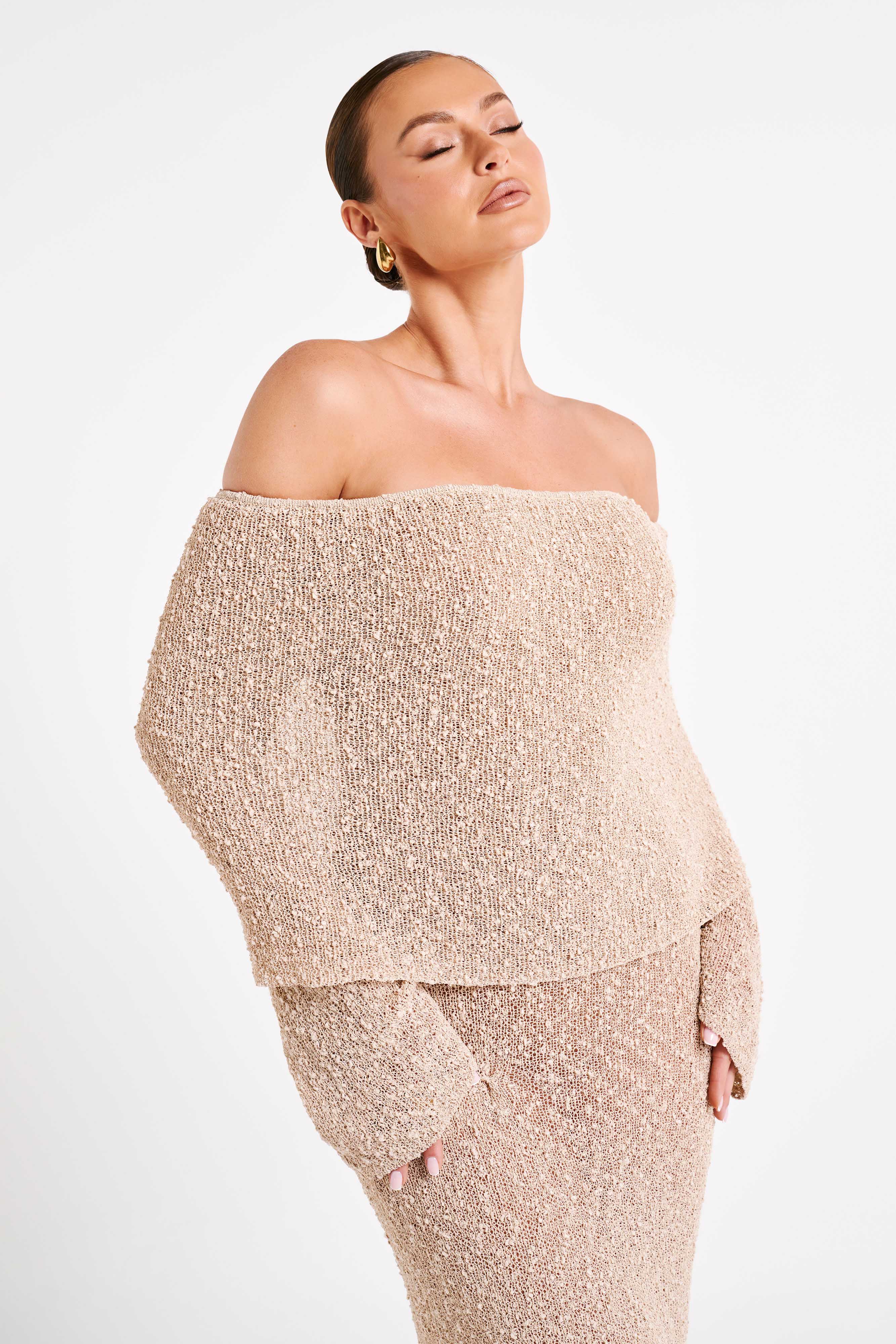 Ängel | Bouclé Off-Shoulder Maxiklänning