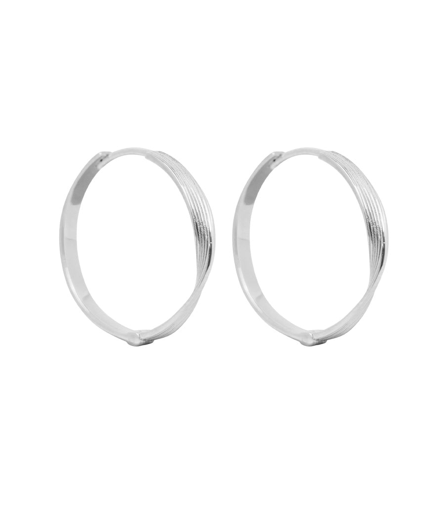 Oorbellen - large swirled click