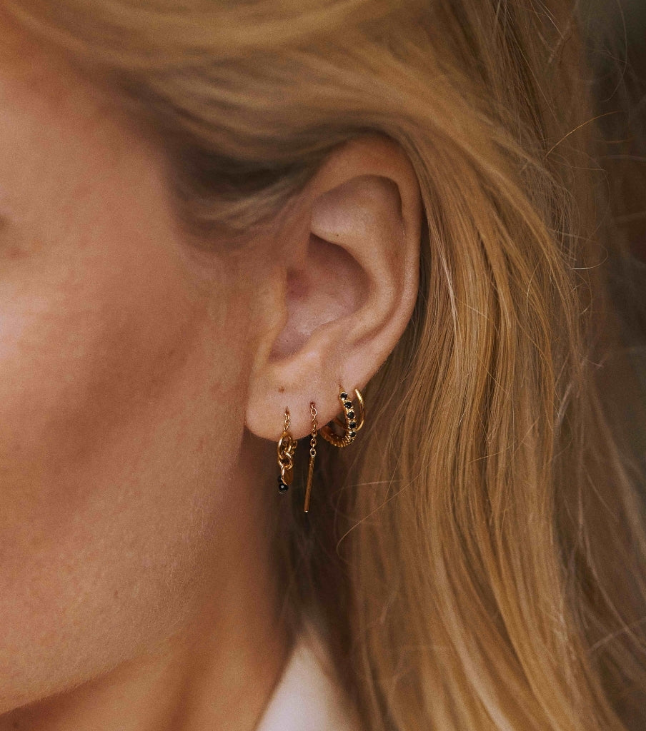 Oorbellen - twister sparkly black