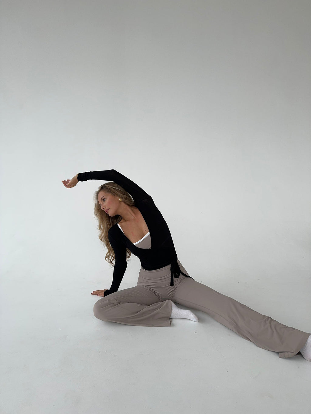 Leila | Zwarte Wikkel Top met Lange Mouw