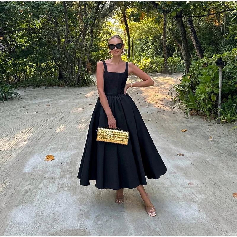 Aletta | Midjeklänning med bustierdesign