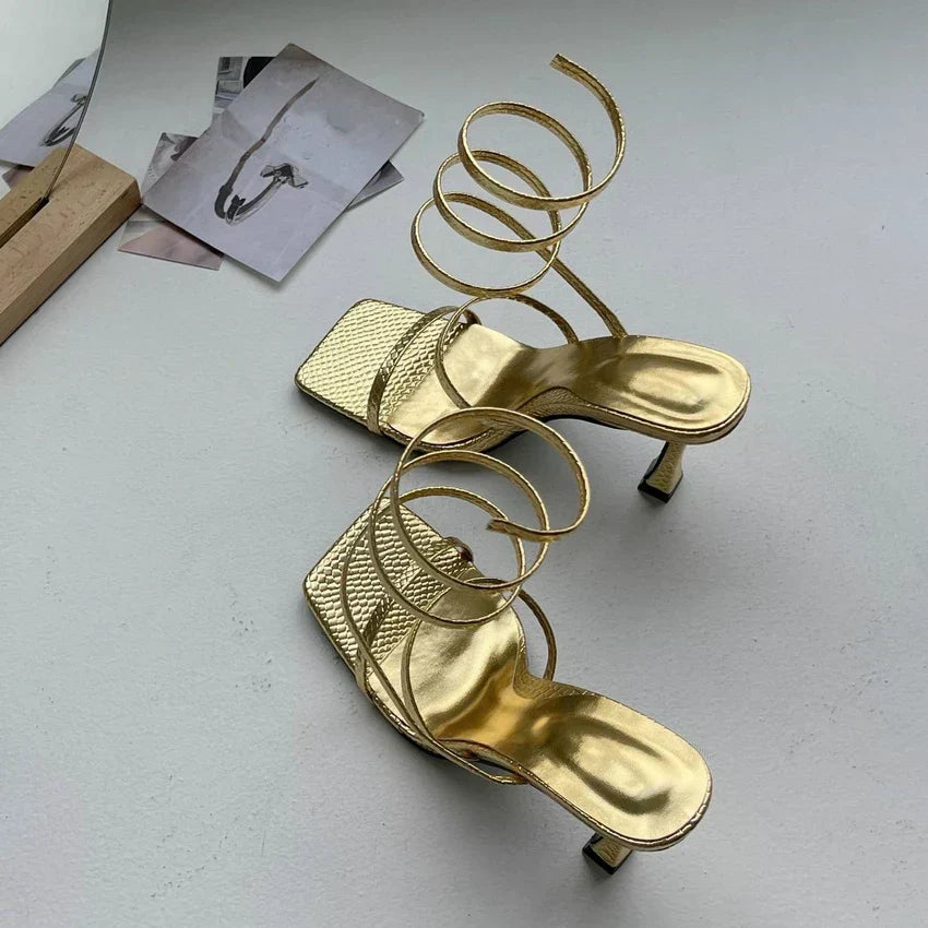 Gentile | Luxe Hakken met Gouden Enkelbandjes