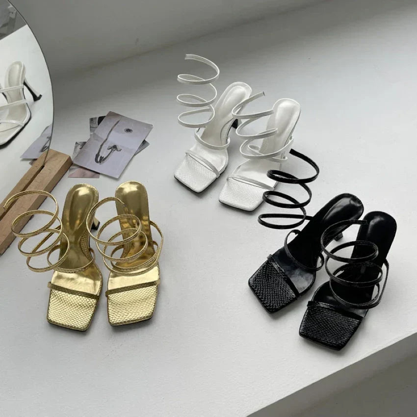 Gentile | Luxe Hakken met Gouden Enkelbandjes