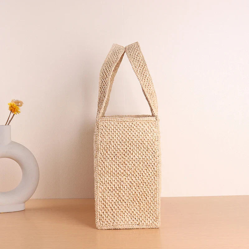 Ann-Marie | Handgjord strandväska i raffia för kvinnor