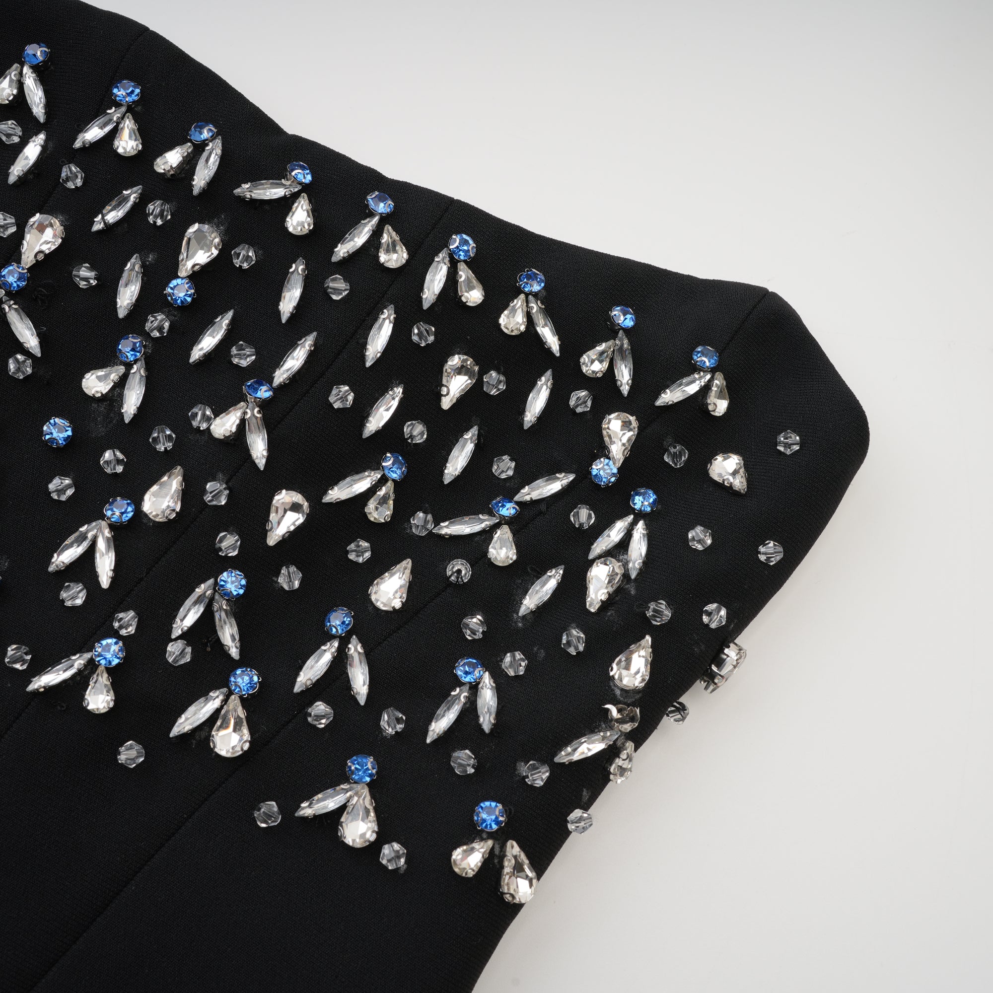 Robe longue ornée de cristaux Aurore