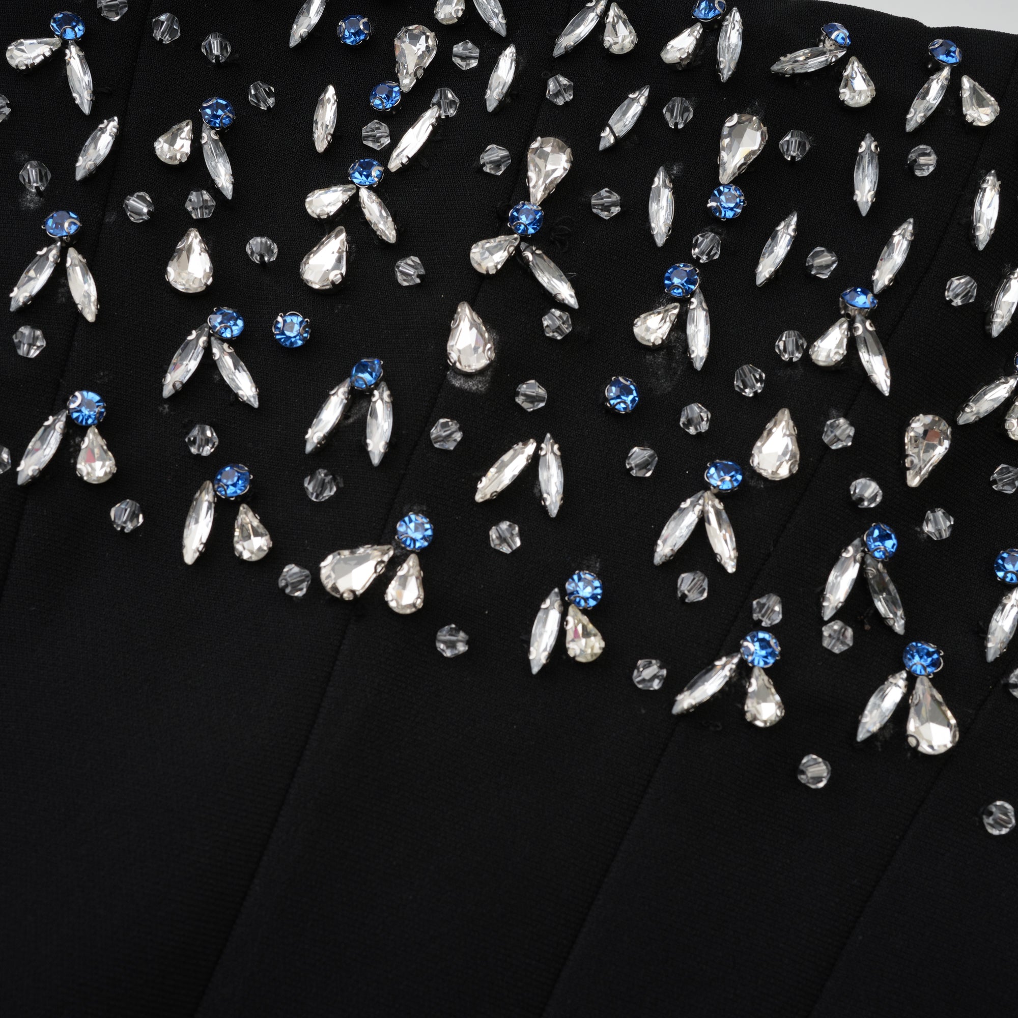 Robe longue ornée de cristaux Aurore