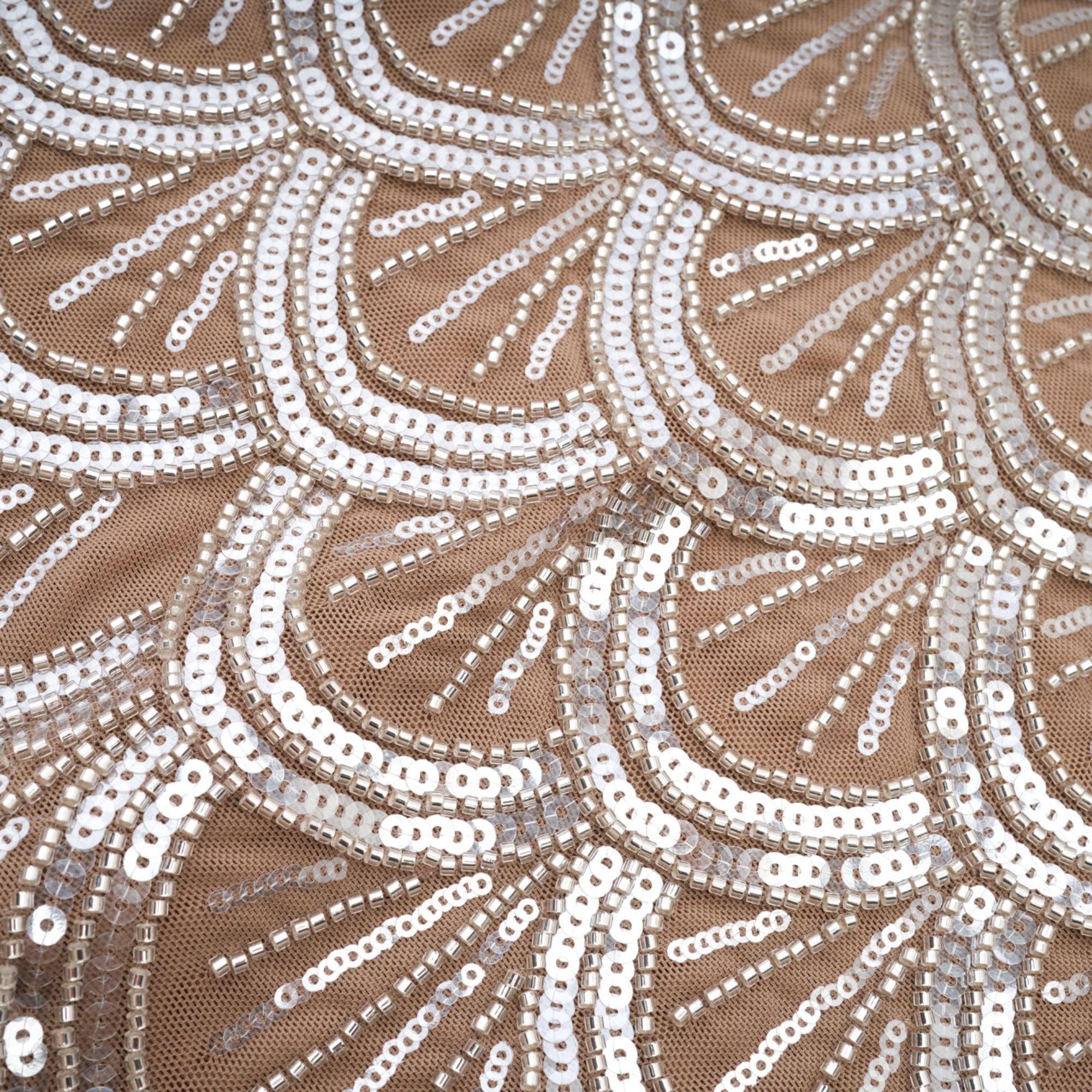 Robe mini Astrid marron ornée