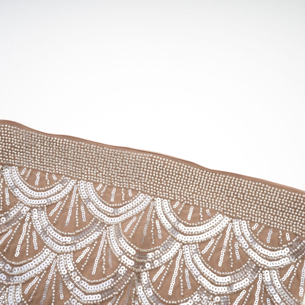 Robe mini Astrid marron ornée