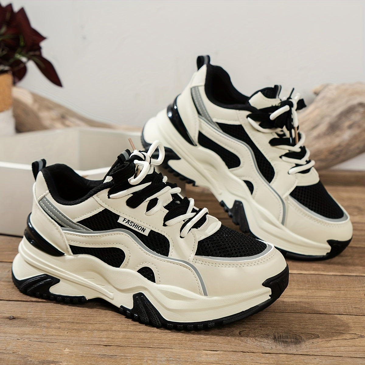 Trendy Sportieve Sneakers Zwart en Khaki