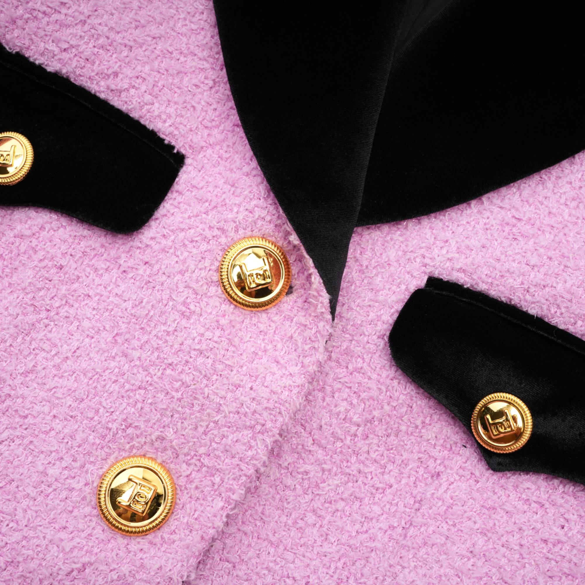 Emma tvådelat set med kavaj och kjol 