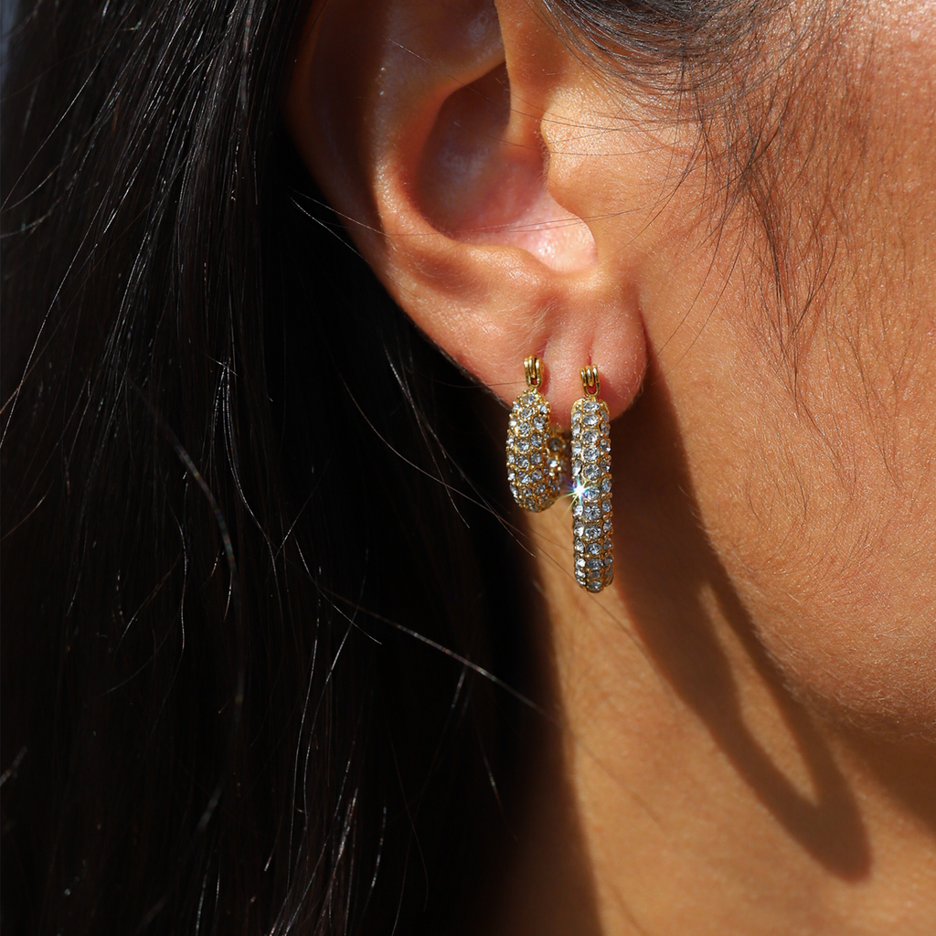 Judie | Elegante Hoops Oorbellen met Zirconia Steentjes