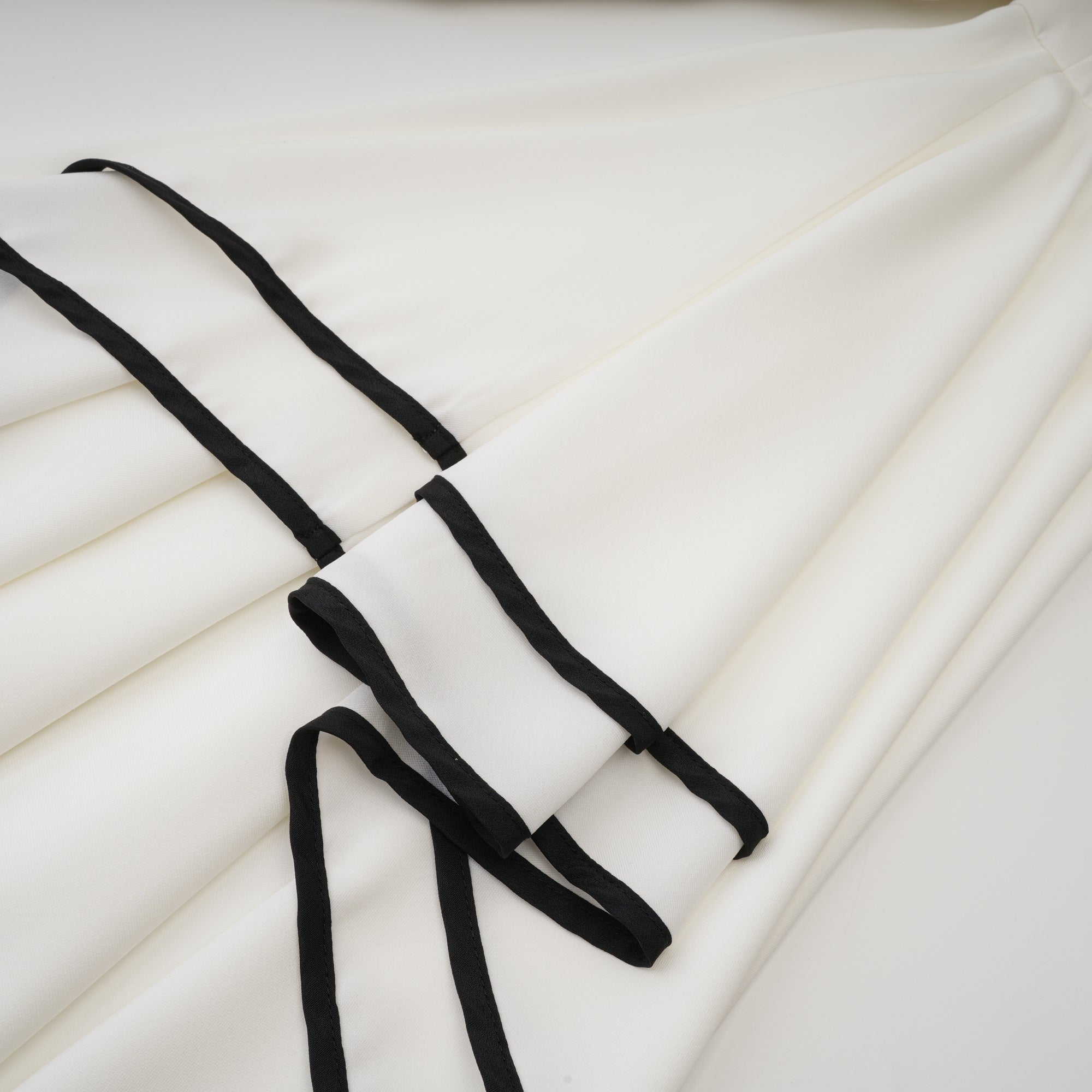 Madeleine ruffle-sleeve dress