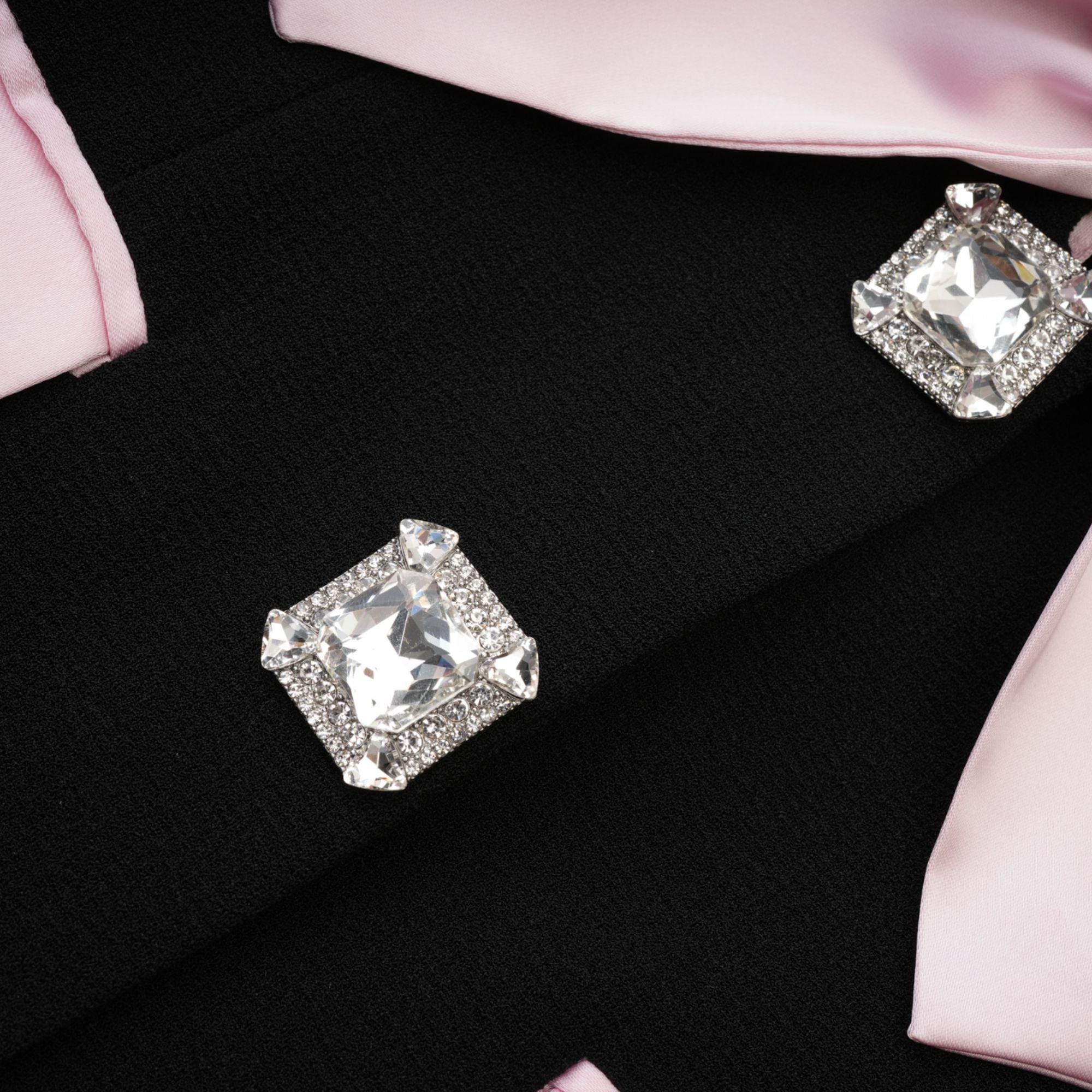 Uaine Black Two-Piece Jacket and Skirt Set