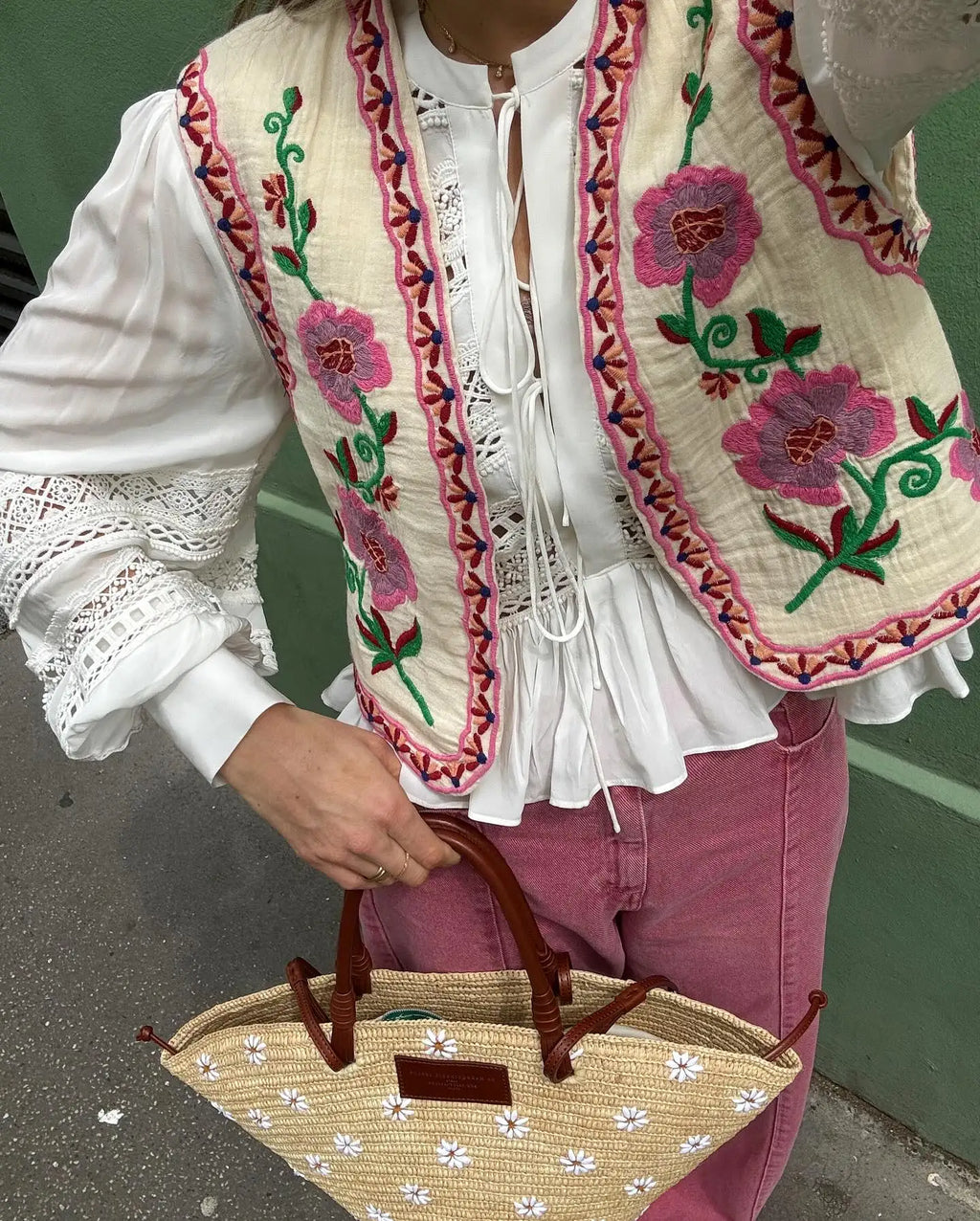 Fresia | Gilet Met Geborduurde Bloemenprint